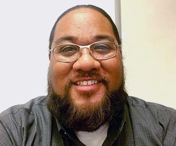 Electrical-Technology-program-instructor-Eric-Laumatia